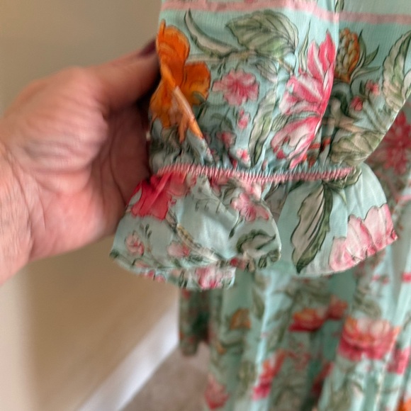 Elegant Floral Long Sleeve Maxi Dress - Picture 5 of 9